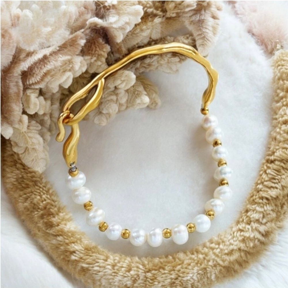 NEW 18K yellow gold plated freshwater pearl bangle bracelet jewelry B27A - Picture 4 of 9